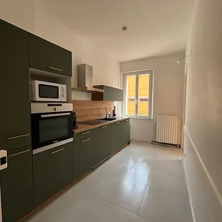 דירה T2 Idealement Situe *